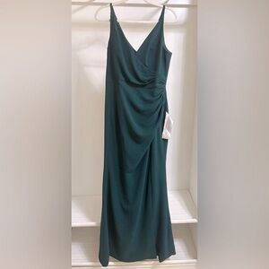 Dress the Population Green Sleeveless V-Neck Gown